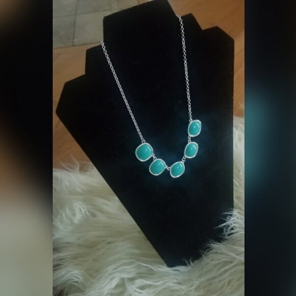 💃 Turquoise Pendant Western Chain Necklace. 🌴 - Picture 2 of 5